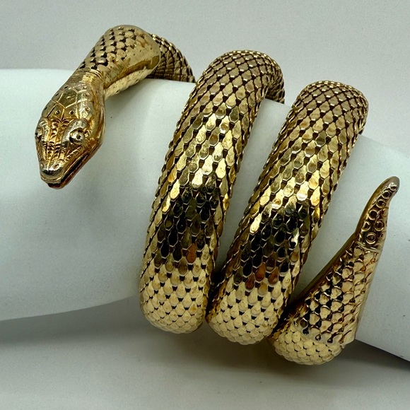 Vintage Whiting & Davis Gold Tone Mesh Serpentine Wrap Around Snake Bracelet - Picture 4 of 13